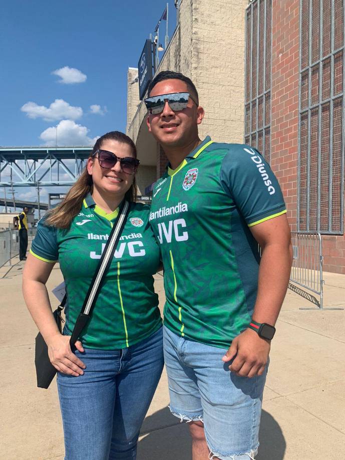 Previamente los aficionados verdolagas llegaron para disfrutar el partido amistoso entre Marathón y Municipal. 