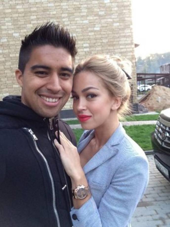 El futbolista ecuatoriano Cristhian Noboa ha hecho una gran carrera en Europa y lleva más de una década en el fútbol ruso. Allí conoció a quien hoy es su esposa y madre de sus hijos, la rusa Olga Romanova.