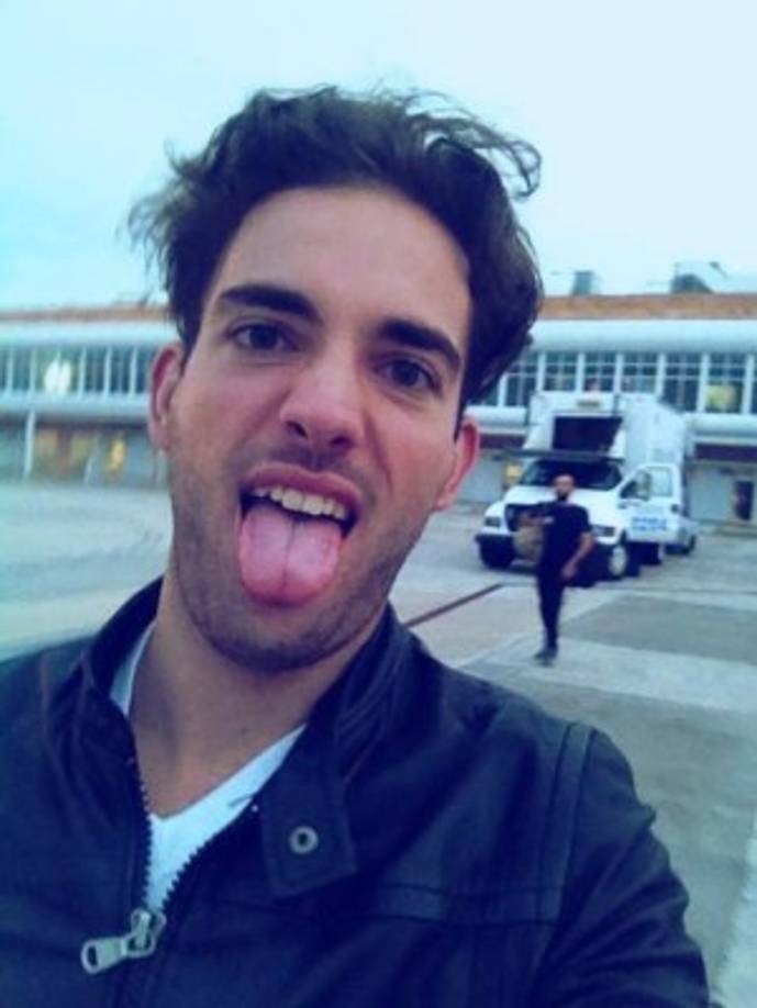 Nadie imaginó que con su última publicación en twitter, Landon estaría alertando en cometer un suicidio.