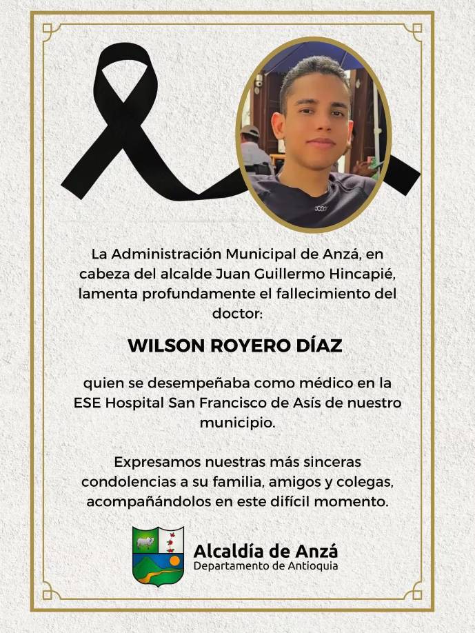 Decenas de familiares y amigos exigieron con pancartas que se haga justicia.