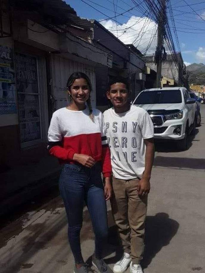 Los amigos de Frank de Juticalpa realizaron una caravana en su honor. Una gran cantidad de personas salieron en sus motos a despedir al joven que el 4 de junio perdió la vida en un incendio en Houston, Texas.