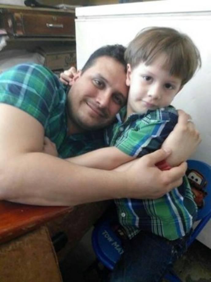 'Feliz día del padre para todos. Especialmente para mi viejo que está en el cielo y para el padre de mi hijo. Dios te bendiga siempre mi gordo, que la pases muy bien este día', escribió en Facebook Doris Romero.