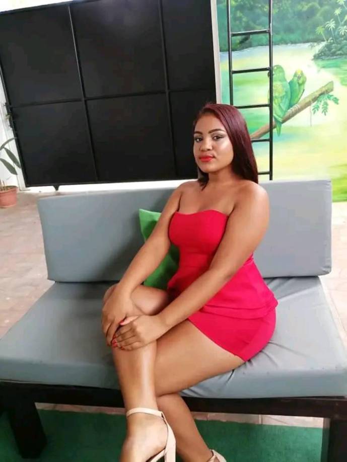 De acuerdo a testigos, la joven ya tenía varias horas de haber sido ejecutada en el lugar.