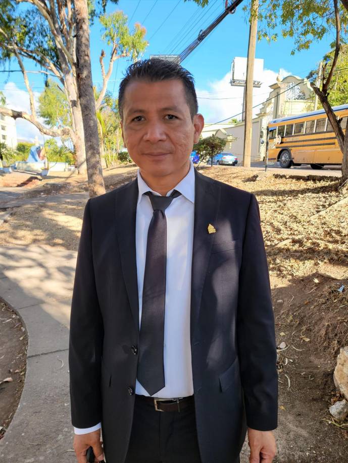 “A mí Morazán no me habla, a mí me habla Lempira porque soy descendiente lenca”, declaró López, subrayando que se trata de una conexión cultural.