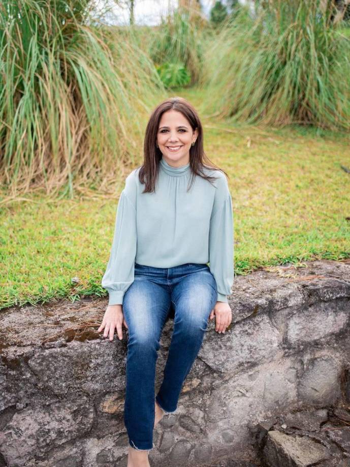 Mireya Nasser es coach en Mentalidad, Crecimiento Personal y Salud Integral. La catracha es una de las hispanas certificadas dentro del círculo de excelencia del Proctor Gallagher Institute, la institución líder a nivel mundial en crecimiento personal y desarrollo del potencial del ser humano. Sígala en su perfil de Instagram: @<a rel="nofollow" href="https://www.instagram.com/tuvidaenbalance/#">tuvidaenbalance</a>