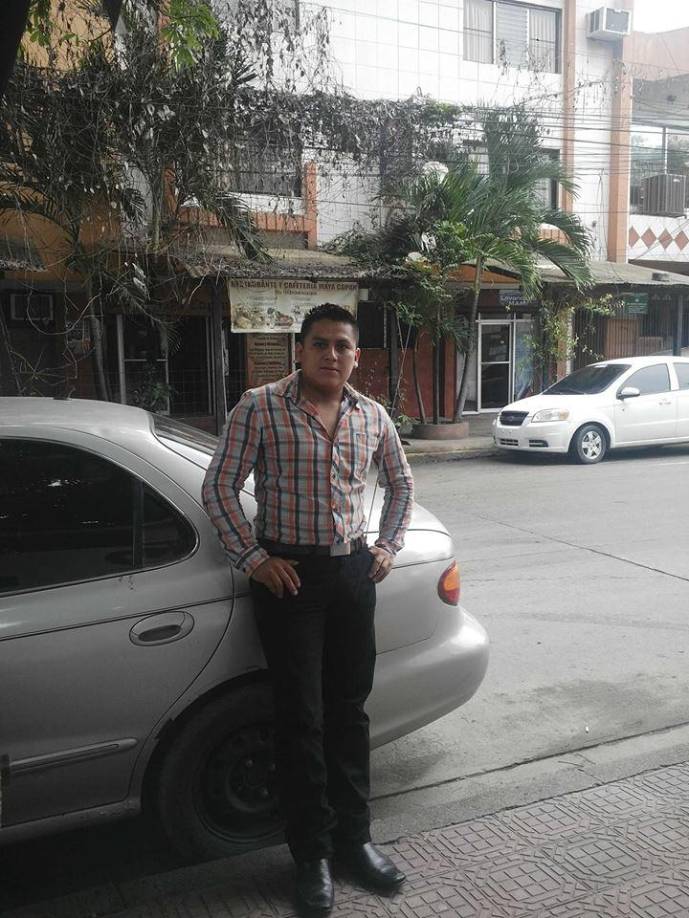 En las redes sociales, Edy se denomina como comerciante.