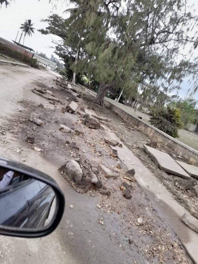 “Fue una explosión masiva”, explicó al sitio de noticias Stuff la residente Mere Taufa que estaba en su casa preparando la cena. “El suelo tembló, la casa entera estaba sacudida. Venía en olas”, contó. 