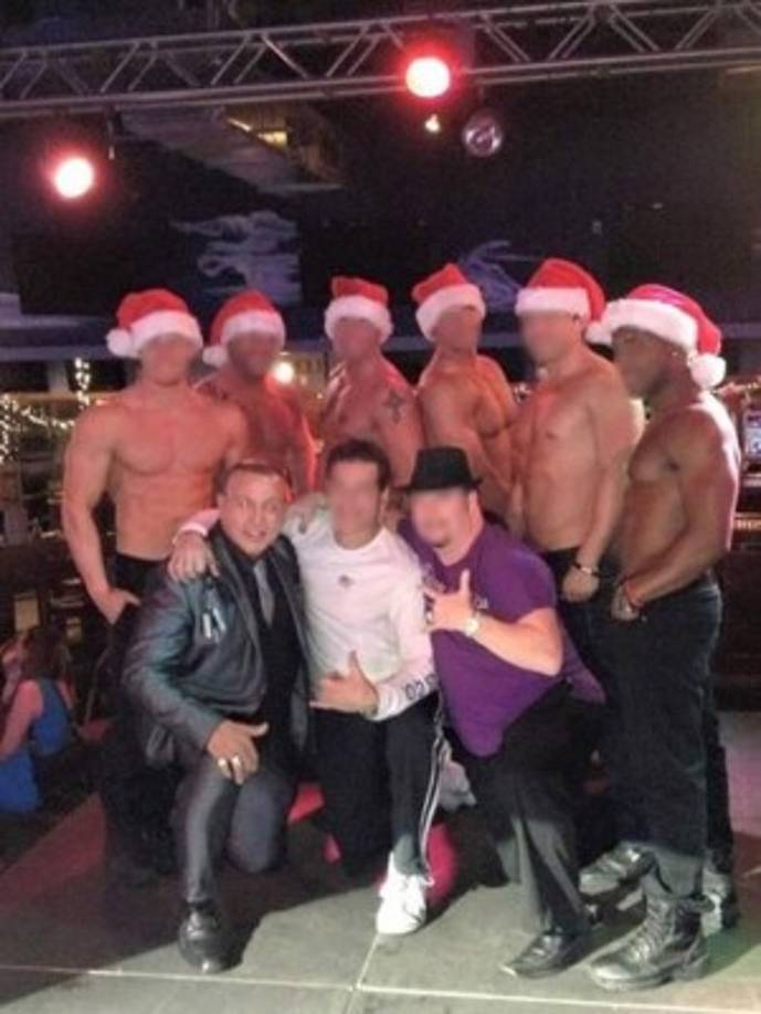 Esta imagen de Sayoc, con supuestos bailarines nocturnos, circula en las redes sociales y lo asocian como promotor de este tipo de agrupaciones.