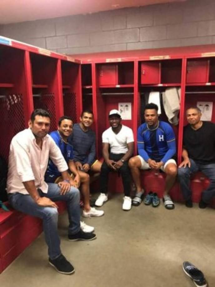 Imágenes revelan la gran amistad que conservan leyendas del fútbol ...