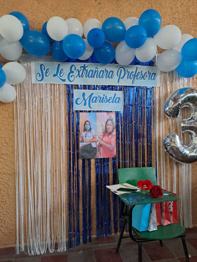 Así la despidieron los alumnos de octavo grado de dicha institución educativa.