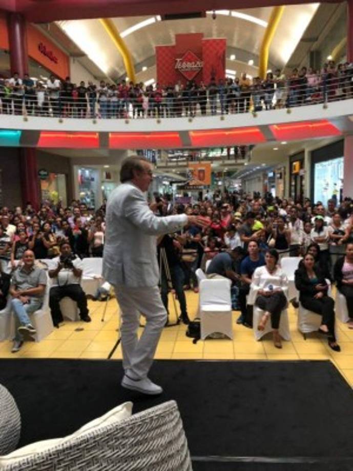 Sus presentaciones son vistas por chicos y grandes.