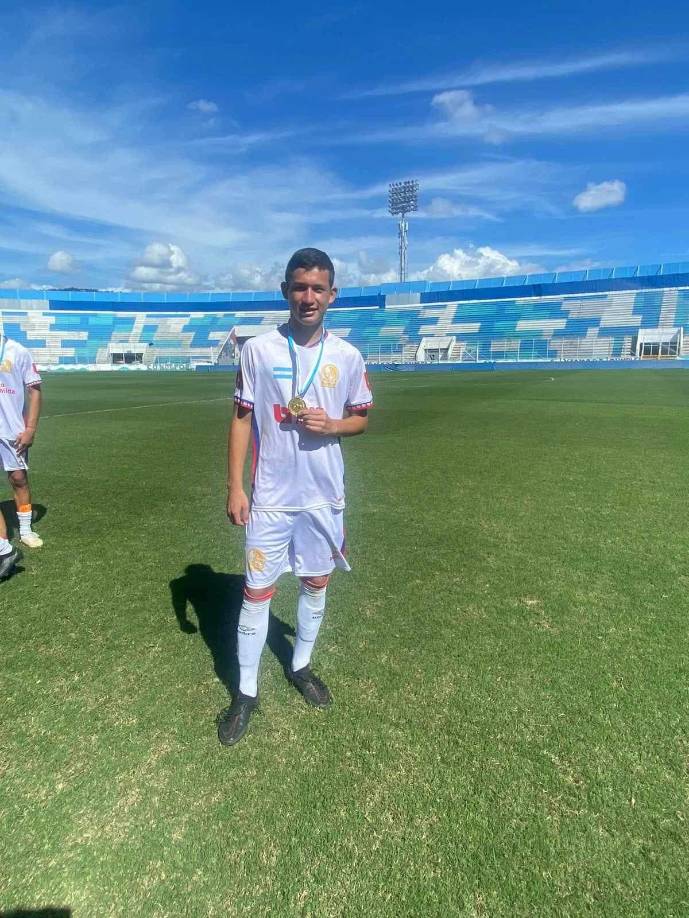 Las personas que quieran apoyar a la familia de D´Alessandro pueden hacerlo al número de cuenta 742642621 en BAC. Está a nombre de Fredy Josué Cruz Rodas.