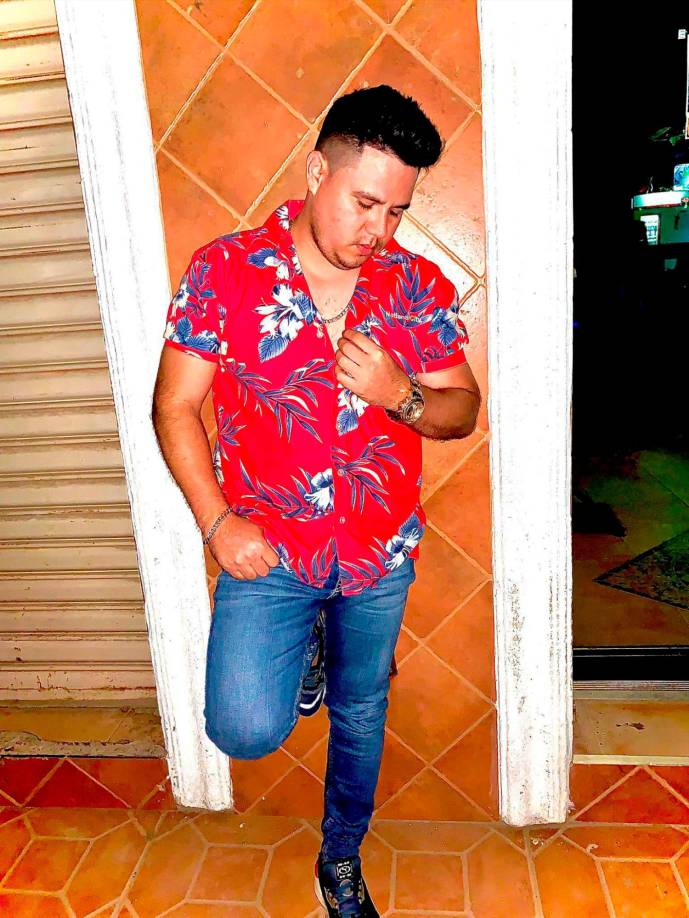 BERCLIN TRUNDLE: Hoy: Desde las 7:00 pm llega a El Bosque Restaurante y Bar en la colonia Stibys en esta ciudad. Jueves: En el día estará en Rancho Dexamano en Lejamaní, Comayagua, y por la noche en San Marcos, Santa Bárbara