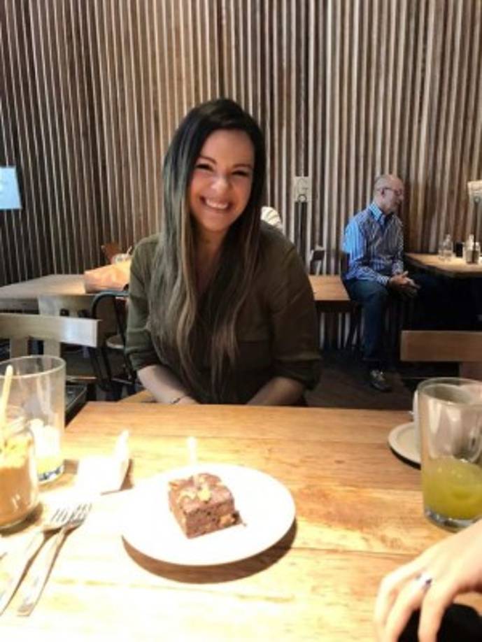 Actualmente Gladys vive en su natal Costa Rica después de viajar por varios países junto a su esposo por trabajo.