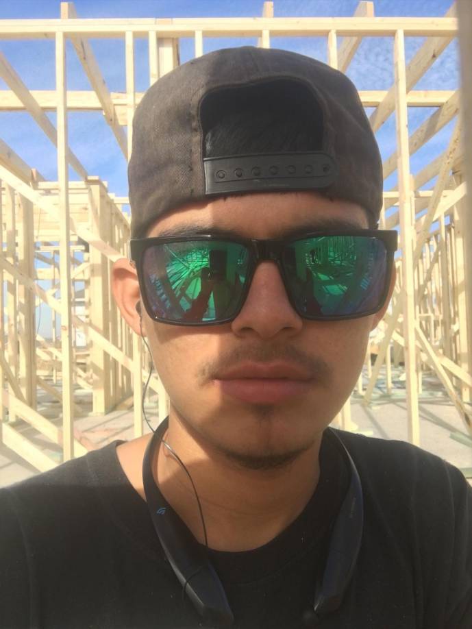 La esposa de López afirmó que Swinney se había quejado antes de la música alta en el vecindario.