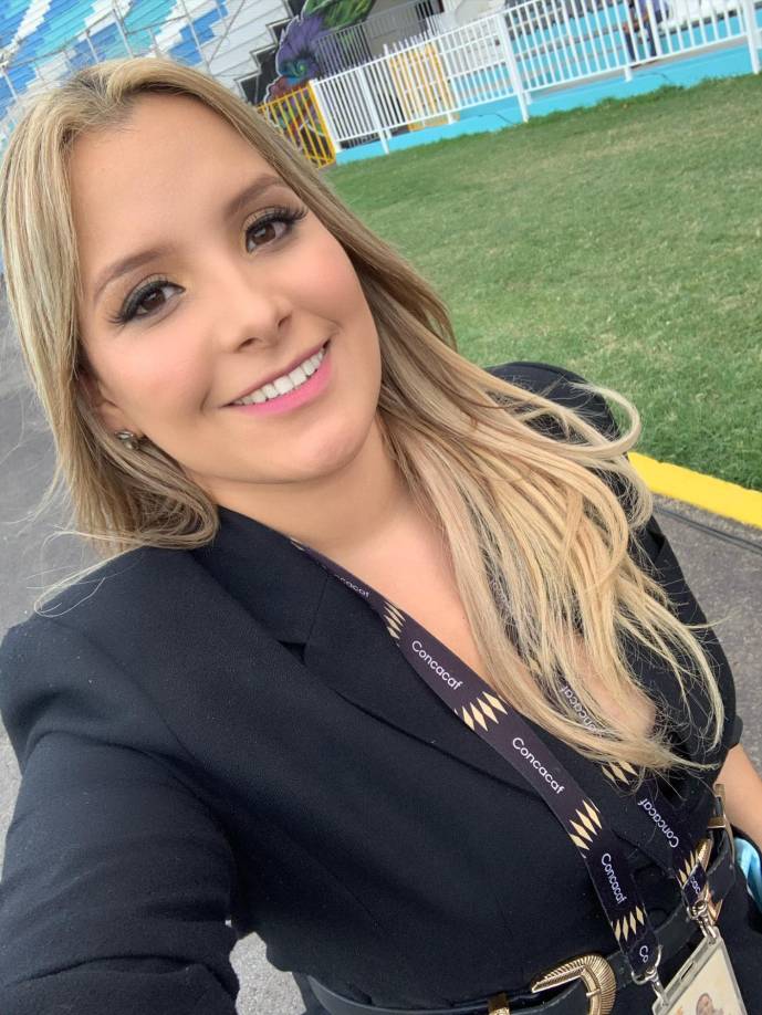 La presentadora de Televicentro, Tanya Rodríguez, viajó a Tegucigalpa para el partido de Olimpia contra Platense.