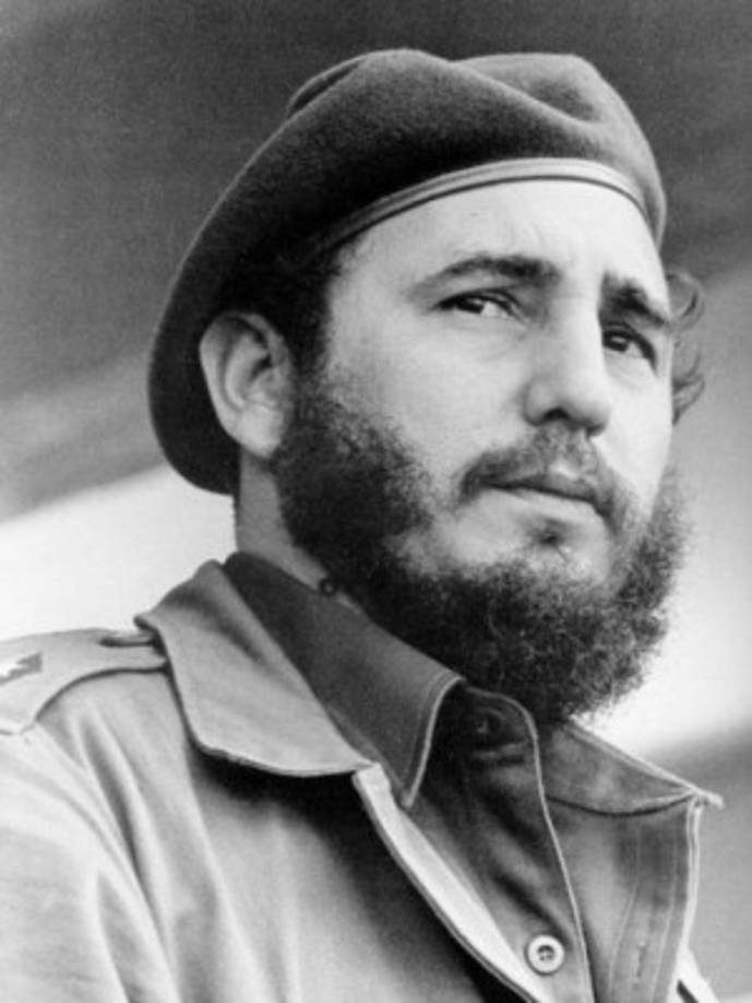 Una fotografía muestra a fidel en sus épocas de comandante en Cuba, después de la revolución.
