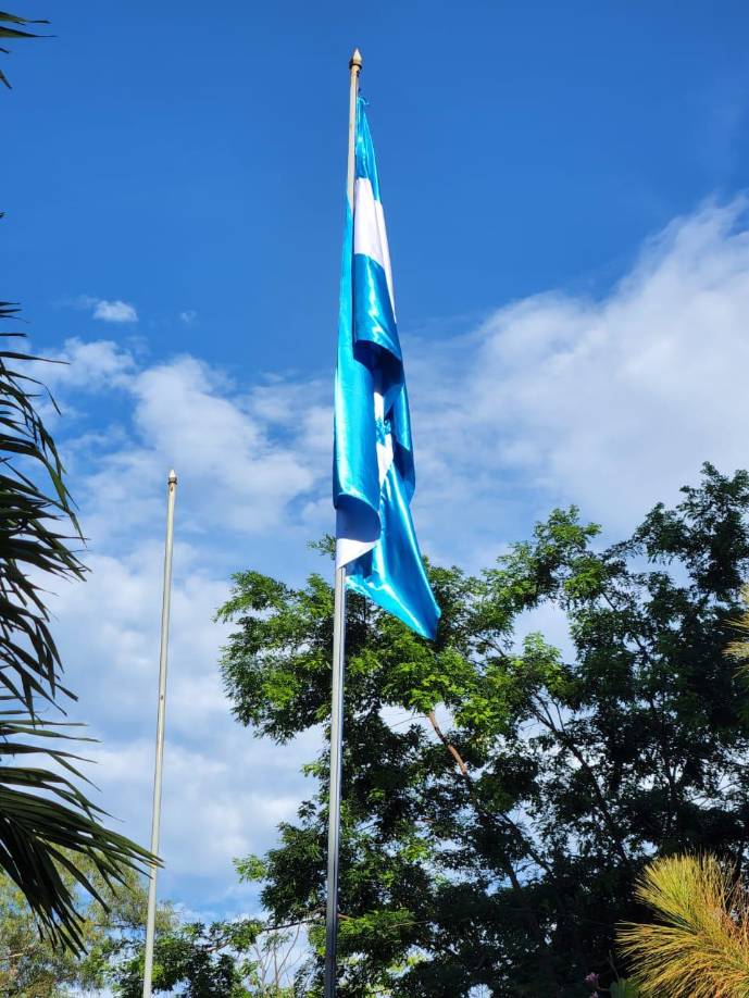 El hermoso pabellón ya es visible para cualquier persona que pase por delante del edificio 3 del campus.