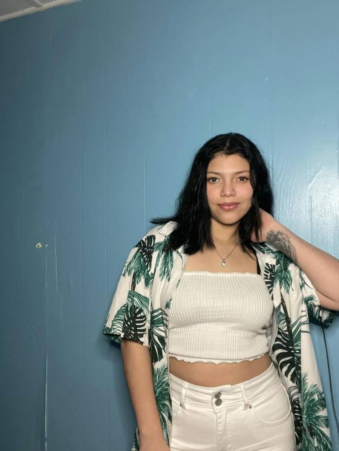 Producto de su relación con otro hondureño tenía una hija de dos años y medio.