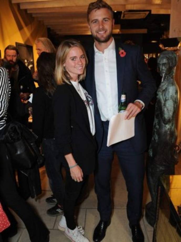 MIRA: <a href='https://www.laprensa.hn/fotogalerias/farandula/1130431-411/las-mujeres-novias-pr%C3%ADncipe-harry-antes-meghan-markle' style='color:red;text-decoration:underline' target='_blank'>Todas las ex novias del príncipe Harry antes de Meghan Markle </a>