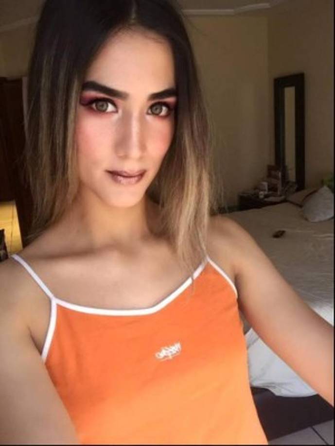 “Quiero utilizar este medio, mismo donde se me ha querido difamar. Una persona que no tengo la menor idea quien sea y que jamás he contactado por ningún medio, ha utilizado la tecnología para lograr algún objetivo personal. Respeto a todas las personas en sus creencias religiosas, políticas y preferencias personales. Lo que está mal es que la gente busque llegar a obtener algo utilizando personas con imagen pública”, explicó Carlos Vela en un comunicado publicado en Twitter.<br/><br/>