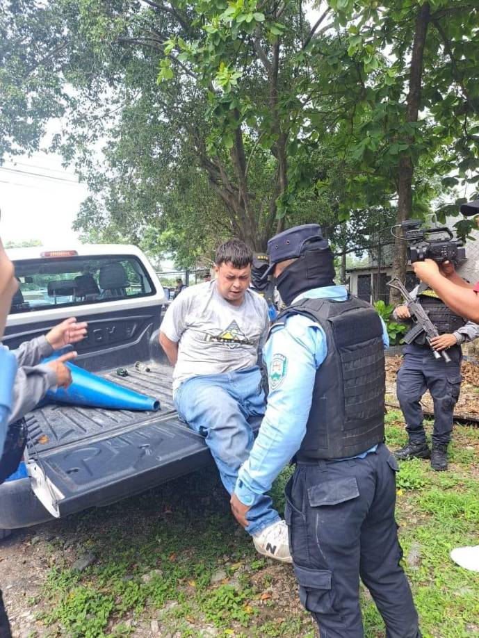 El detenido fue indentificado como Juiber Samir Ortiz Amaya, quien es residente en El Ocotillo en San Pedro Sula.