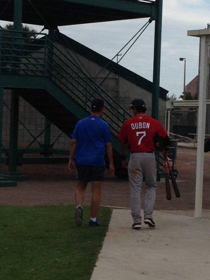 Mauricio Dubón llamó la atención de un grupo cristiano de jugadores de béisbol que visitó Honduras en el 2011 cuando apenas tenía 17 años, lo vieron en acción y le ofrecieron ir a jugar pelota en Sacramento, California, como estudiante extranjero de intercambio. Jugó dos años en la preparatoria Capital Christian School y terminó siendo tomado en el draft por los Medias Rojas en la 26ta en el 2013.