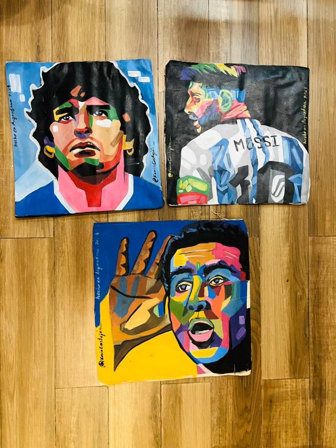 El joven con novedosas técnicas retrató las figuras de Lionel Messi, Diego Maradona y Juan Riquelme.