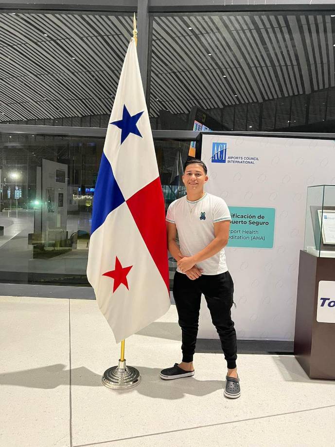 “Las amenazas y agresiones de distintos militantes del Partido Libre se han convertido en rutina, su odio enfermo hacia los rivales políticos se asemeja a las prácticas de la Alemania fascista”, cuestionó el PNH en referencia a Laboriel. 