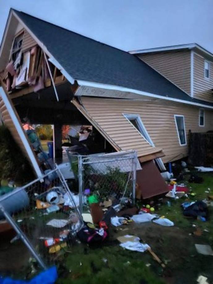 En Mississippi al menos 11 personas murieron informó el gobernador del estado, Tate Reeves. El funcionario afirmó en Twitter haber decretado el estado de emergencia para 'proteger la salud y la seguridad de los habitantes del estado'.