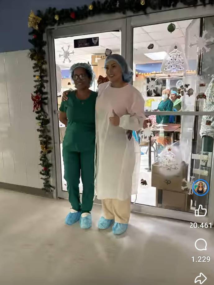 Fueron un total de 50 mil lempiras en total, es decir, fueron 50 sobres de mil lempiras cada uno. 