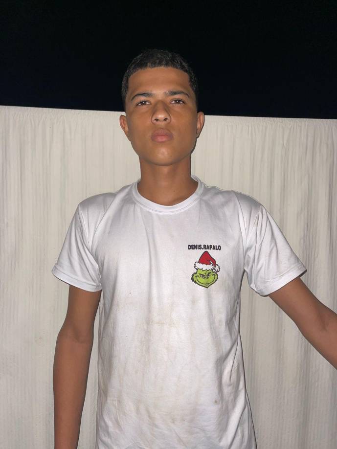 También fu capturado Denis Josué Rápalo López, residente en la colonia Calpules de San Pedro Sula.