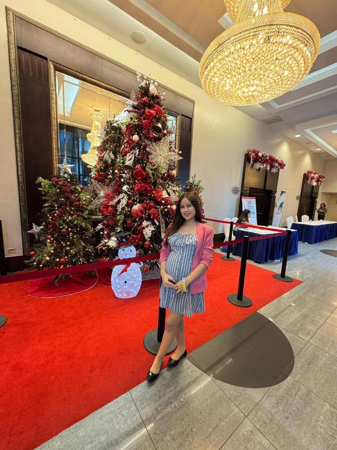 ”Creando recuerdos, ya falta poco para conocer a nuestra pequeña”, escribió Yeimi Licona en un video compartido en su Instagram, el 17 de diciembre del 2024. 