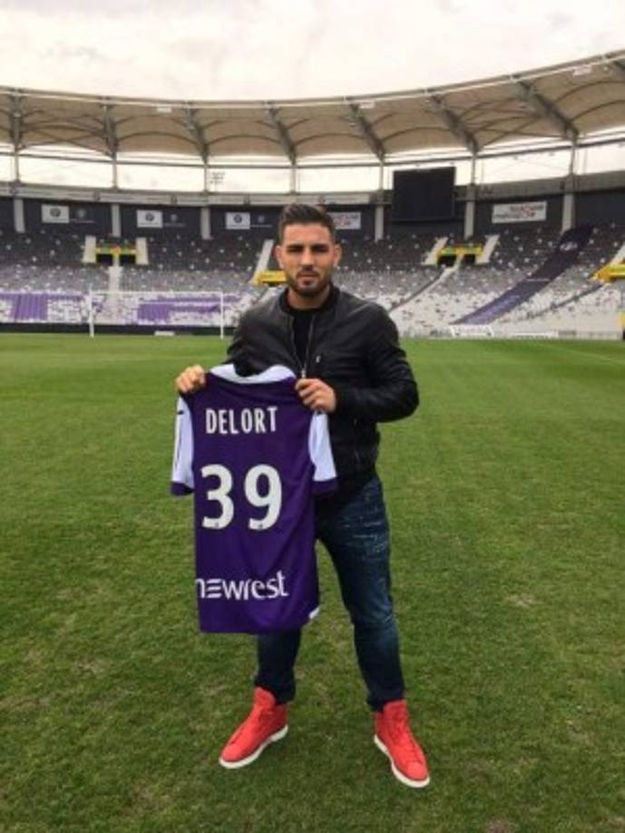 Andy Delort ya ha posado con la camiseta de su nuevo equipo, el Toulousse. El francés abandona Tigres para volver a jugar a su país. Las cifras del traspaso llegarían a los 6 millones de euros.