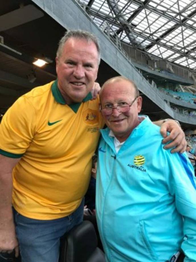 Los australianos apoyando a su selección.