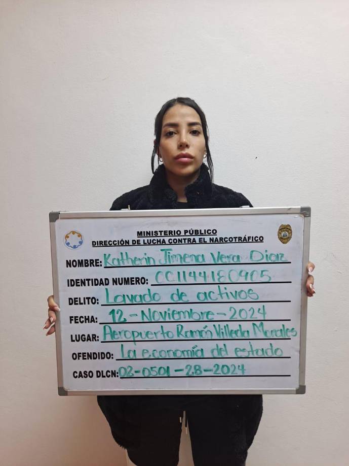 Katherin Jimena Veraz Díaz (de 25 años).