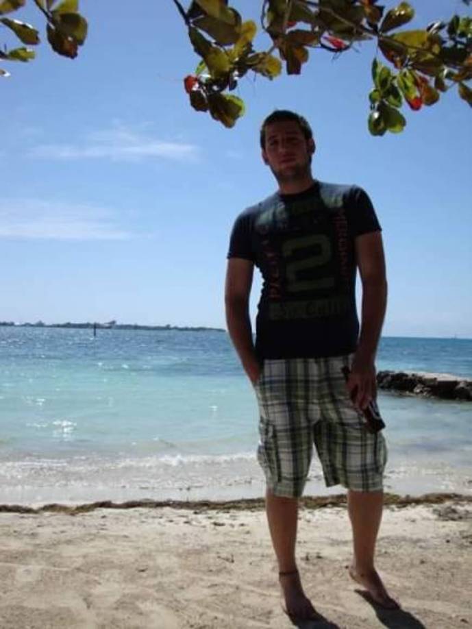 Los familiares recibieron una llamada telefónica donde les informaban el secuestro de Pablo Moisés Landaverde Jovel y que debían pagar 10 millones de lempiras a cambio de su libertad. La familia solo pudo reunir 300,000 lempiras que fueron entregados a los captores.