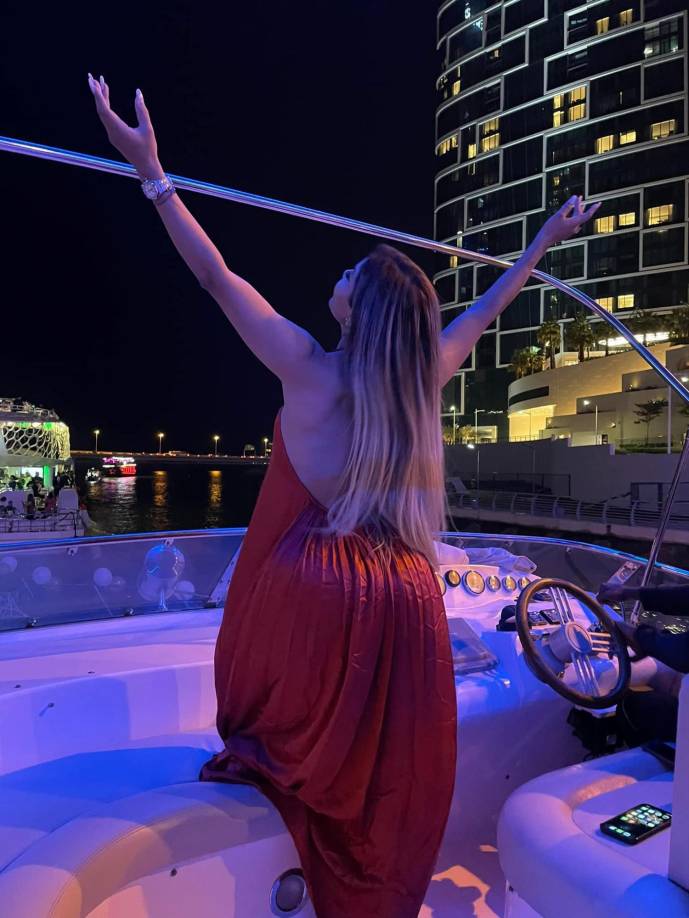 Además es un conservador que ha apoyado a figuras de la política de Estados Unidos, como el ex Presidente Donald Trump.