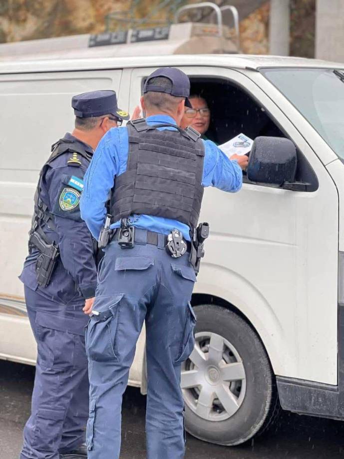 La Policía Nacional de Honduras es una institución encargada de garantizar el orden público, la seguridad ciudadana y el cumplimiento de las leyes en el país.