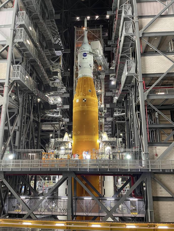 Precisamente, el fallo de ayer tuvo que ver con la imposibilidad de que el motor RS-25 alcance la temperatura adecuada que debe tener al momento del despegue, tras la carga de hidrógeno líquido.