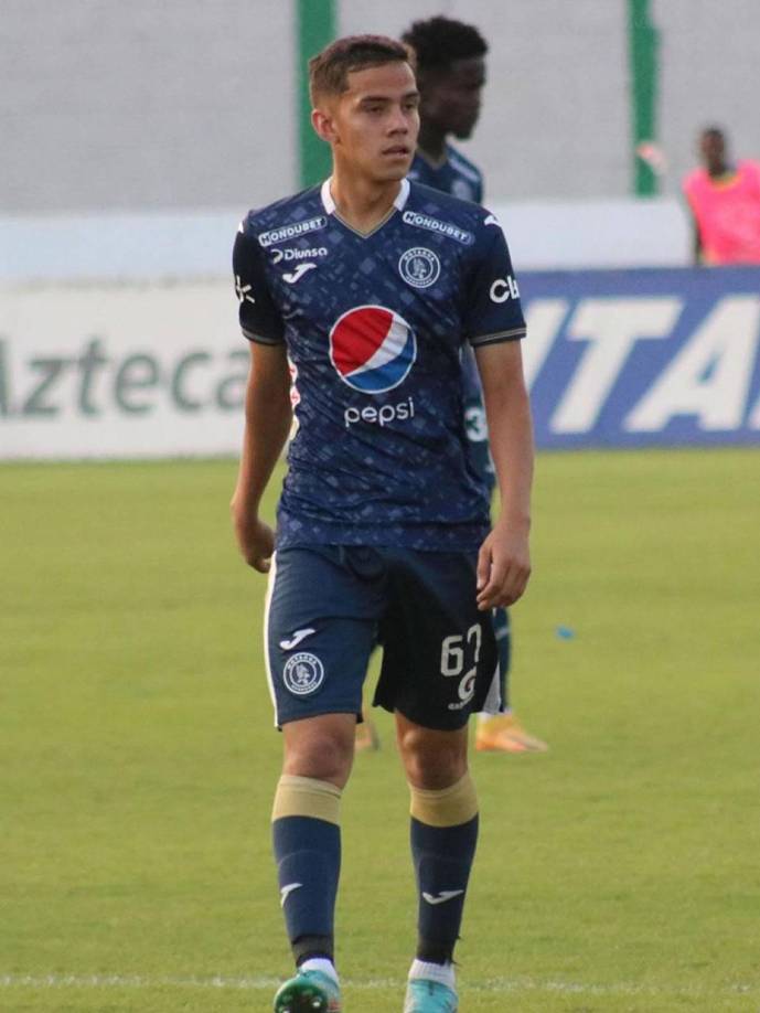El joven centrocampista Rodrigo Rodríguez se despidió del Motagua en las redes sociale: “Quiero agradecer primeramente a Dios, directivos, compañeros, técnicos, afición y utileros, por el apoyo que tuve durante permanecí en esta gran institución, hoy salgo de ella con la frente en alto y deseándole lo mejor para el futuro”.