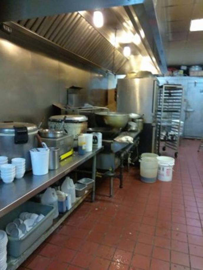 Mario Ramírez trabaja en un restaurante en Virginia.