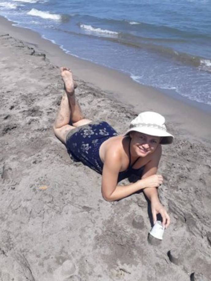 La talentosa periodista de Diario LA PRENSA, presentadora de la Ruta 504, decidió visitar las playas de su ciudad natal Puerto Cortés.