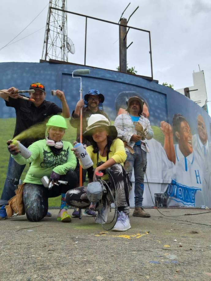 Los rostros detrás de las increíbles obras son: Dalia Balmaceda Gómez, artista de Trujillo y encargada del proyecto, maneja técnicas de aerosol, aerógrafo y brochas, José Luis Rodríguez, artista de Choluteca con la técnica del aerógrafo y brocha, Sahilyn Levi, artista de La Ceiba con la técnica del aerógrafo y brocha, José Luis Castro, artista de Tegucigalpa con técnica de la brocha, Bayron Almendares, artista de Tegucigalpa con la técnica de la brocha y Melvin Suazo, artista del Yuscarán, El Paraíso también con la técnica de la brocha.