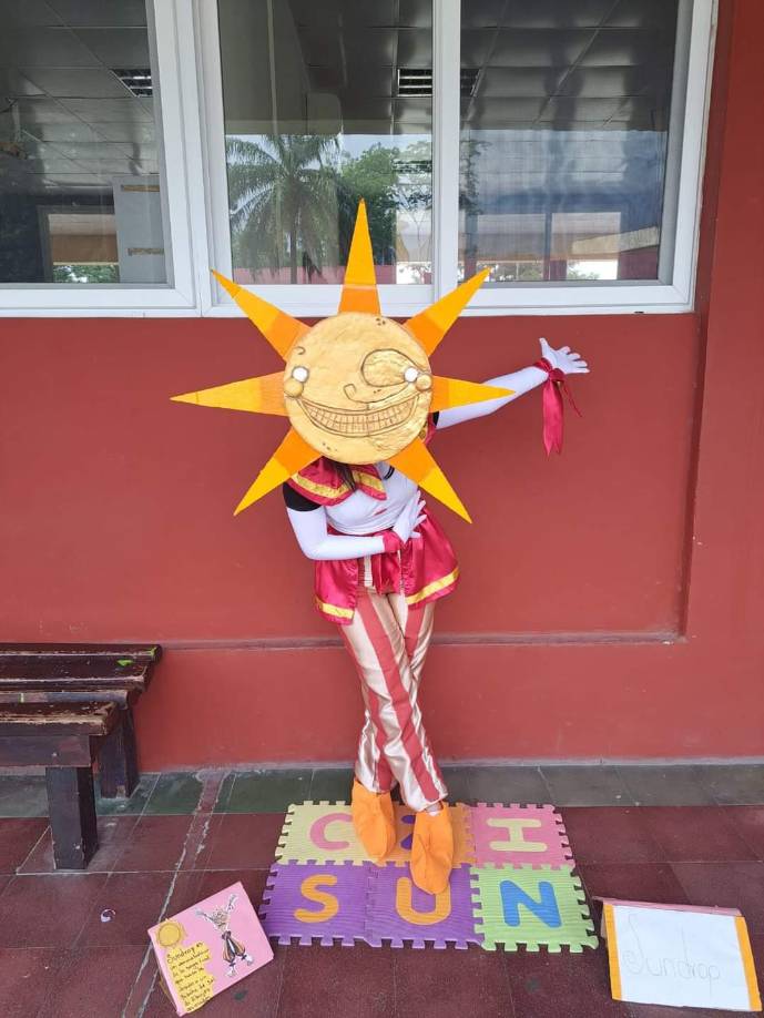 Instituto San Vicente de Paúl realiza presentación de estatuas vivientes