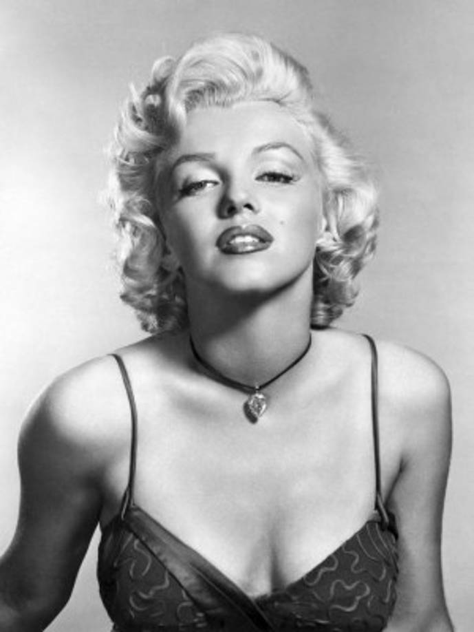 Marilyn Monroe. Según Norman Mailer, autor de la biografía de la famosa, el fotógrafo de Monroe le dijo que la actriz tuvo nada más ni nada menos que 12 abortos antes de cumplir los 29 años de edad