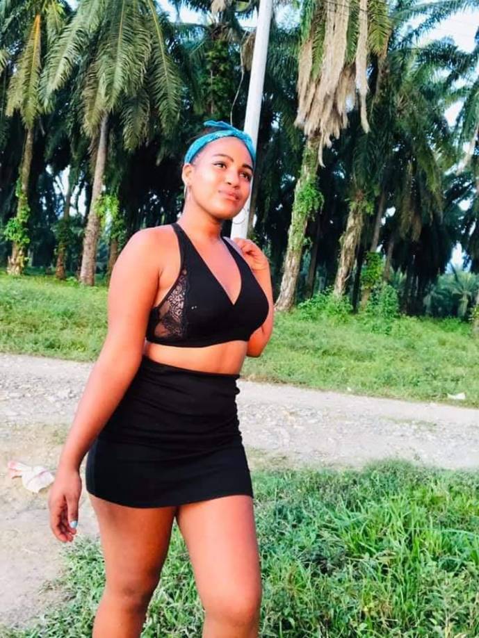 Rosa era madre de una menor a la cual presumía en sus redes sociales.