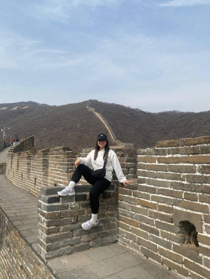 Domínguez aconsejó a los jóvenes hondureños a estar capacitándose y aprender el idioma inglés que son las herramientas útiles para cursar una beca de maestría en el extranjero.