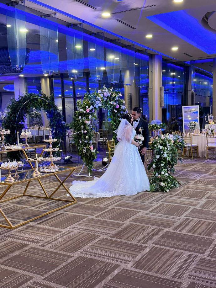 Los nuevos esposos González Aguilar pasaron una de las noches más importantes de su vida en la celebración de su boda civil y eclesiástica. 