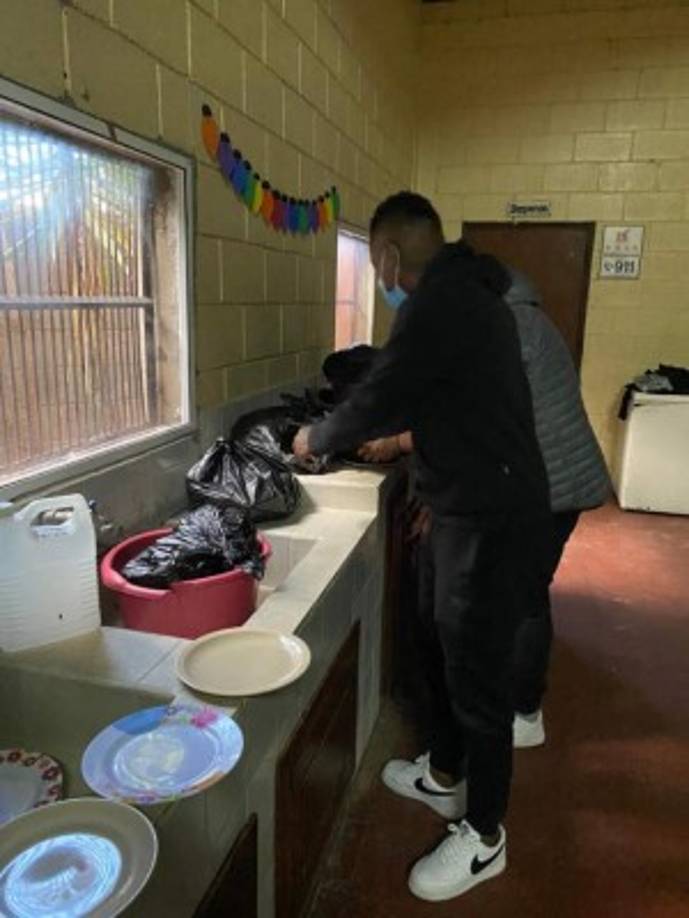 El jugador más valioso de la temporada del Montreal Impact llevó comida y regalos a muchas personas necesitadas en la capital de Honduras.